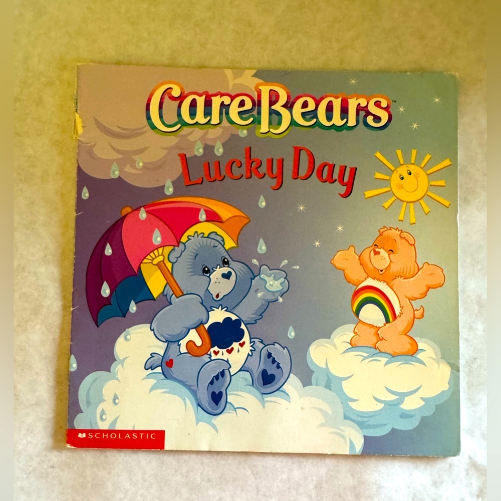 Care Bears: Lucky Day (Paperback - Good Condition) 🌈🐻
